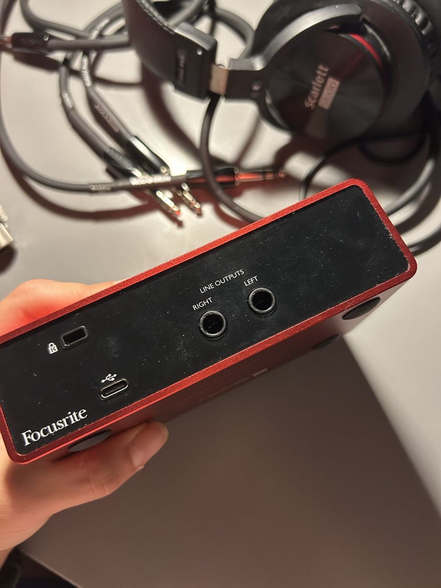 Registratori: Focusrite Scarlett Solo Studio Set – Usato da Basel venduto da lenarrari 3