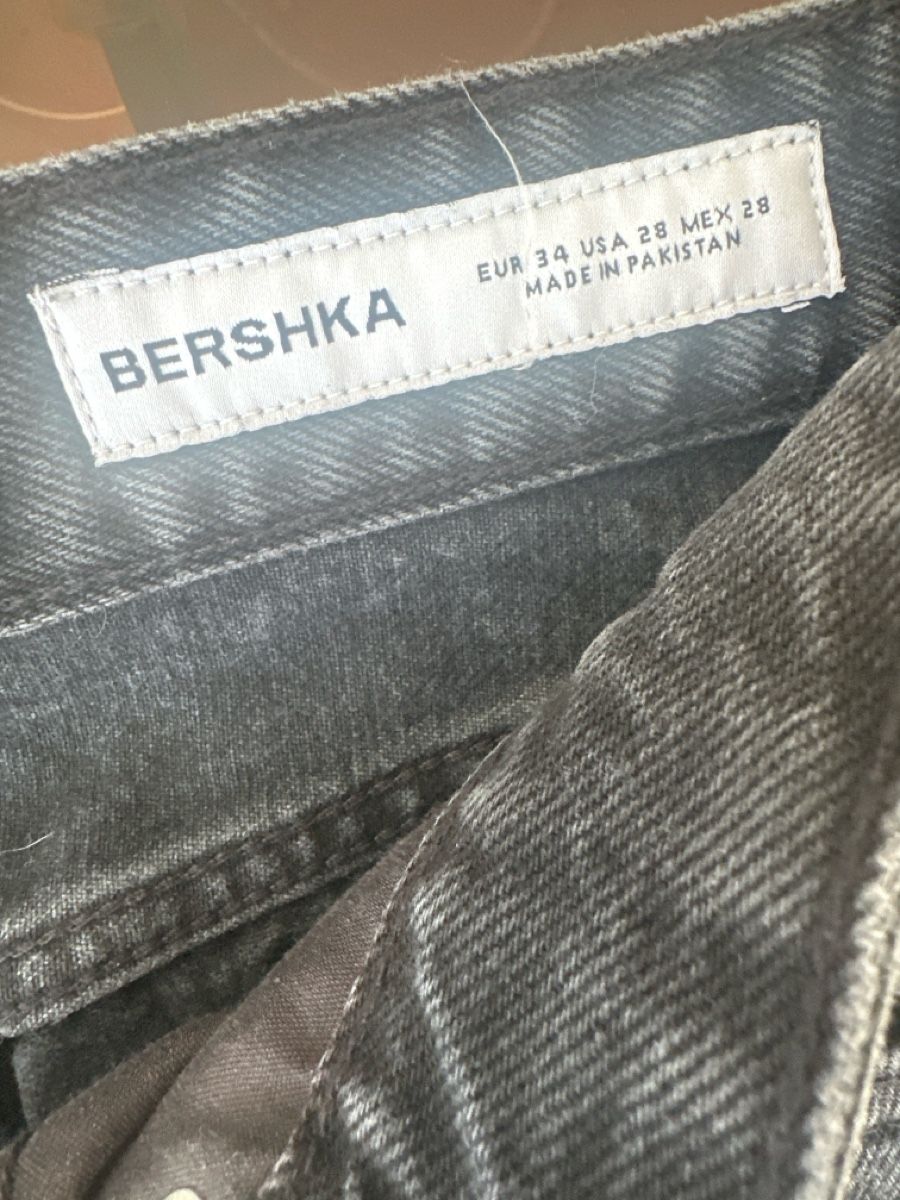 Bershka Jeans: Jeans noir Bershka – Usato da Founex venduto da reb_fws9 1