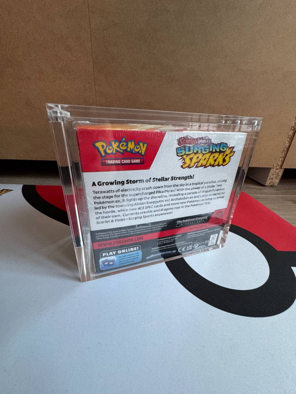 Pokémon Carte collezionabili: Pokémon Surging Sparks Display + 24 Singles bundle alle OVP – Nuovo e nell'imballaggio originale da Oberwil BL venduto da Chelsea26 2