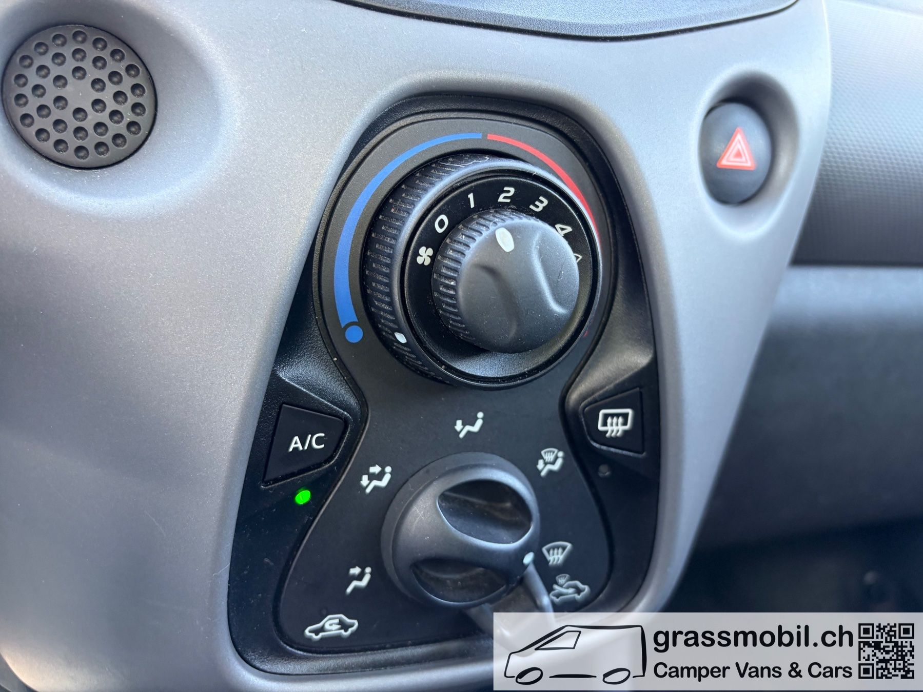 Peugeot Automobili: PEUGEOT 108 e-1.0 VTi Stop&Start Active mit frischer MFK – Usato da Staad SG venduto da grassmobil 8