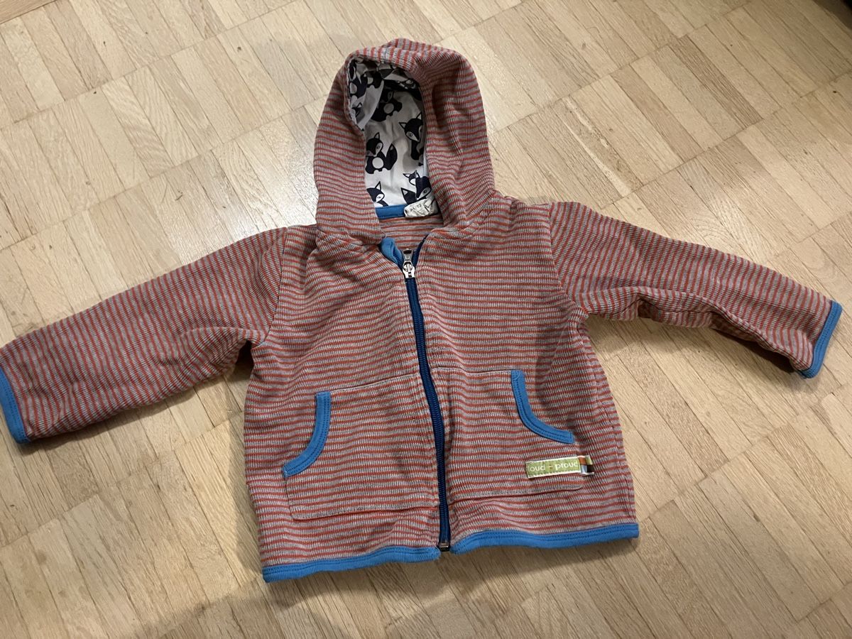 Loud Proud Jacken: Loud&Proud Strickjacke Gr. 86 – Gebraucht aus Basel von Lillybeth