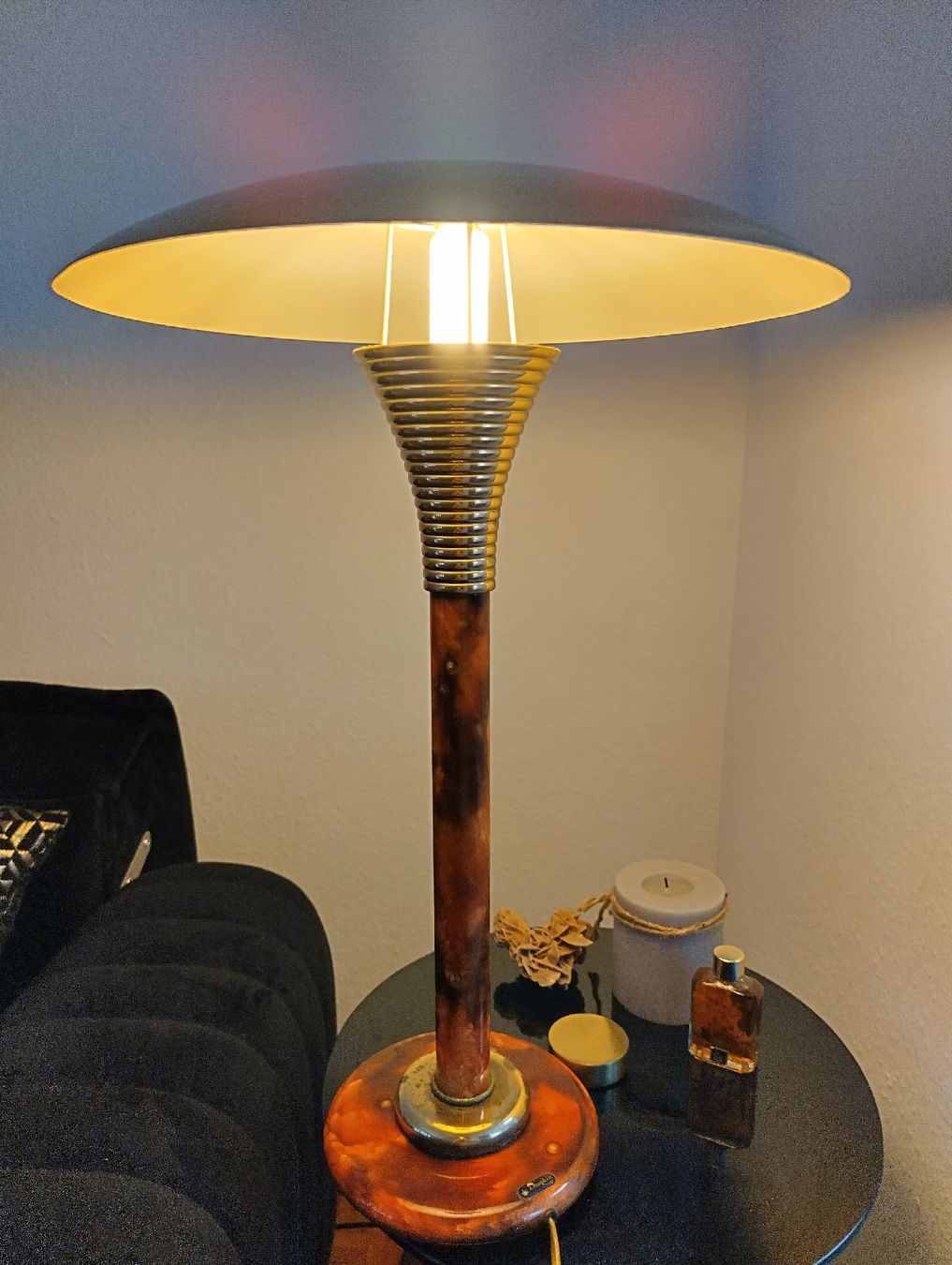 Lampade: Le Dauphin Designer Tischlampe – Usato da Winterthur venduto da Lauruus