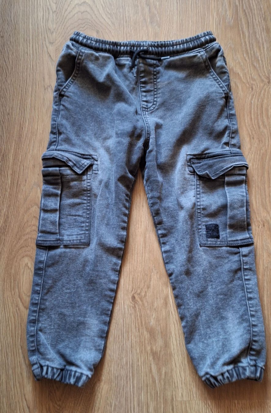 Pantaloni: Kinder Cargohose grau Grösse 110 – Usato da Morschach venduto da son_8fqy