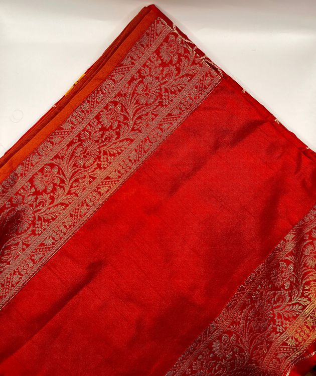 Nappe carrée broderie coquelicot rouge, bord festonné