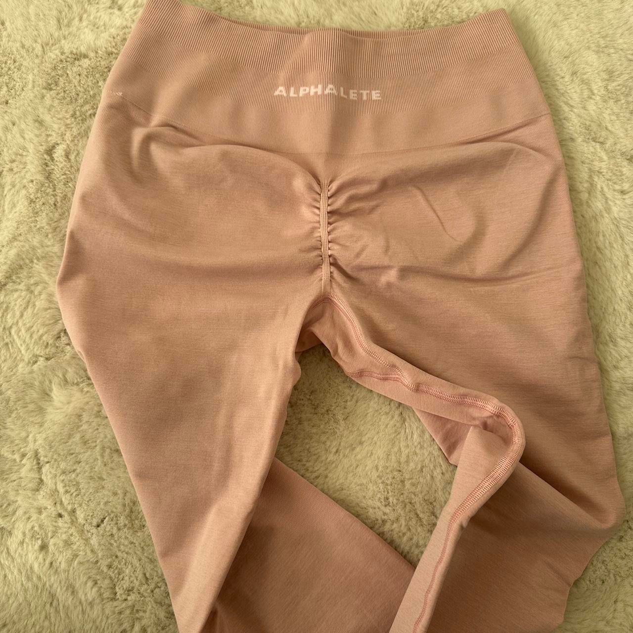 Alphalete Leggings: Alphalete leggings – Usato da Konolfingen venduto da gle_nbf9 1