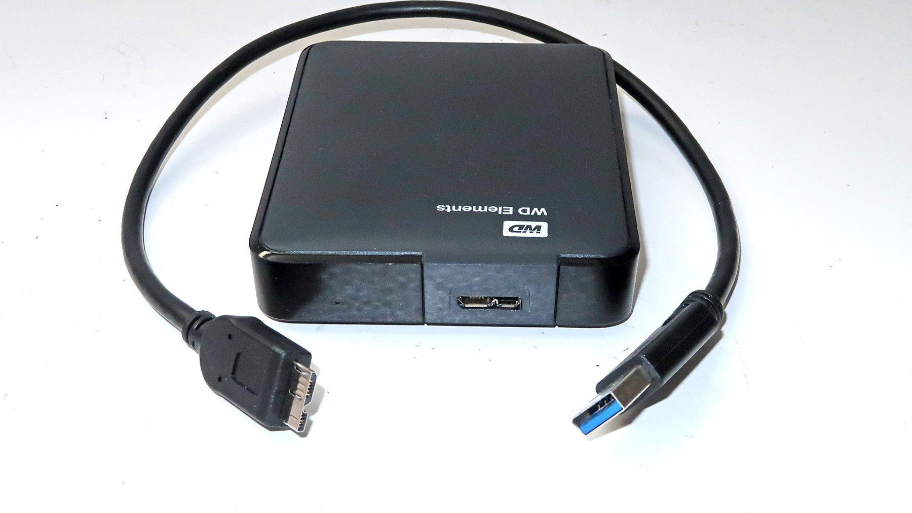 Western Digital Harddisks: Portable Festplatte WD Elements 2TB USB 3.0   3/5 – Gebraucht aus Uster von Mruedis