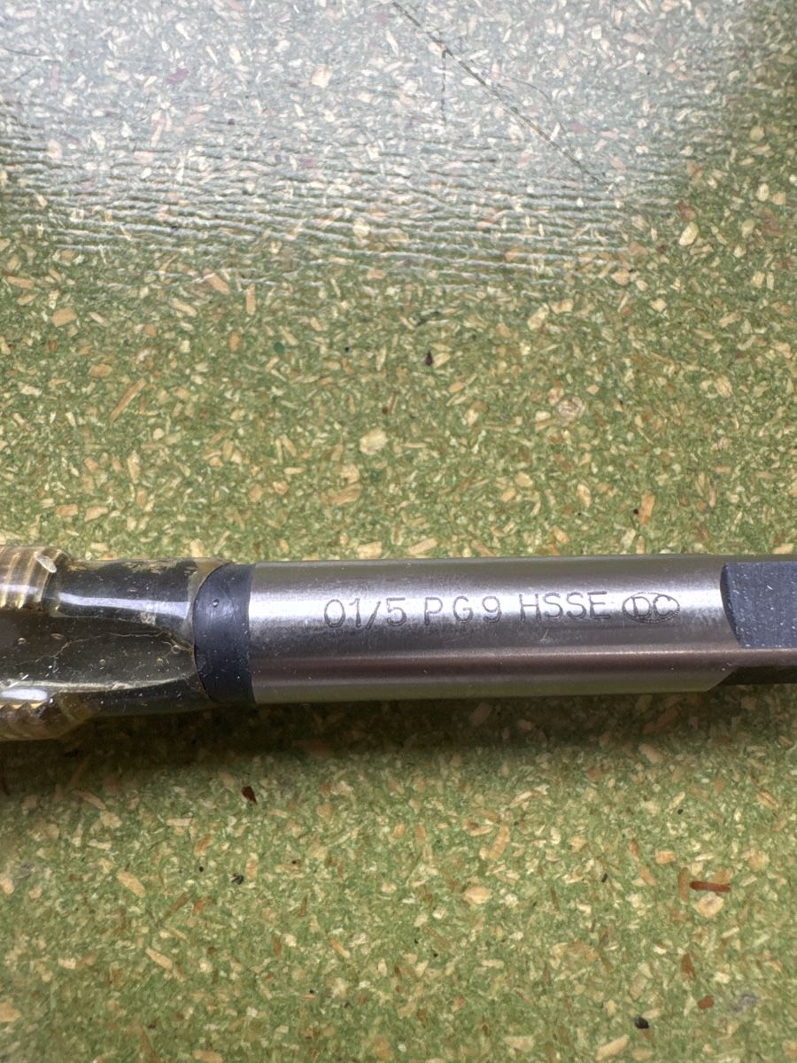 Tutti gli attrezzi: Taraud O1/5 P.G.9 HSSE – Usato da Aarberg venduto da SNMachines 1
