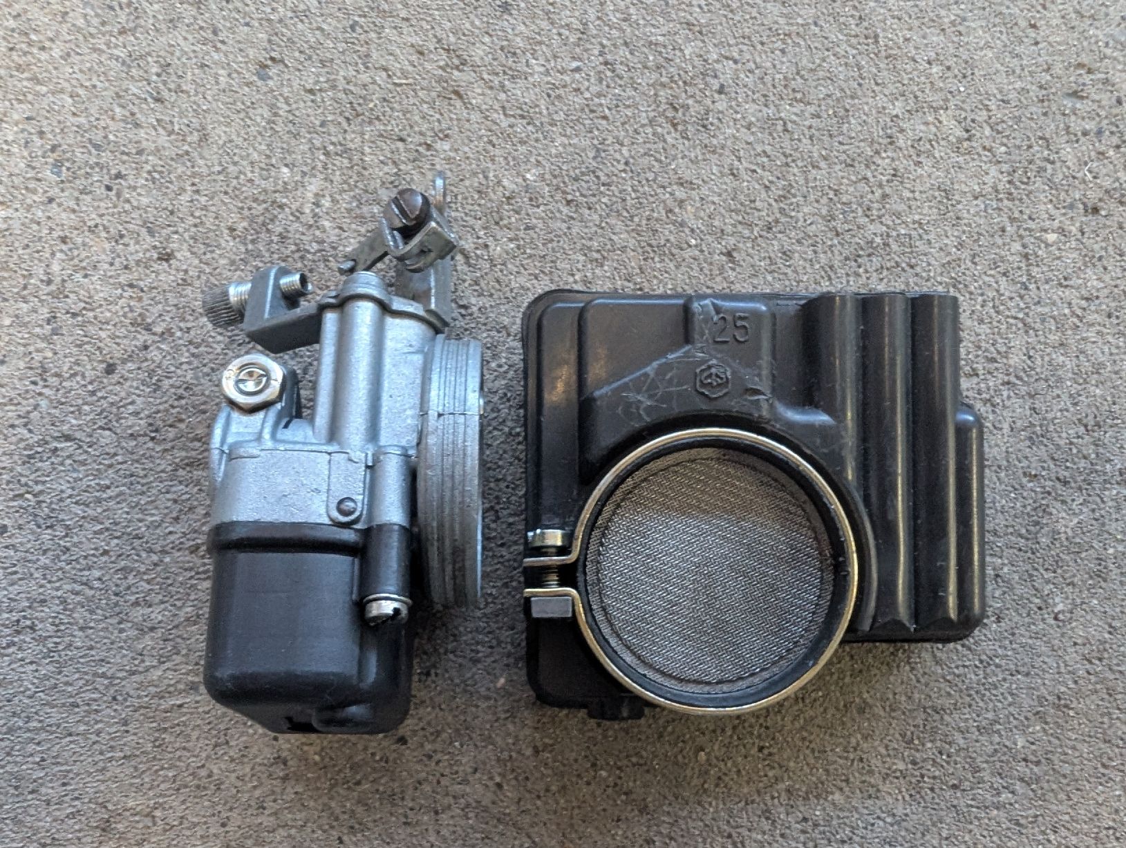 Alle Motorradersatzteile: Piaggio Si Dellorto 12/10 Vergaser mit Original Luftfilter – Gebraucht aus Tobel von I.L 5