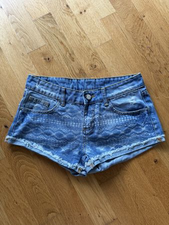 Sommer-Must-Have: Angesagte Jeansshorts Gr. 34