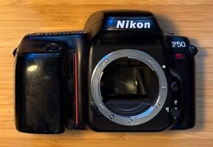 Nikon Appareil photo: Nikon F50 – D'occasion à Zürich par SalernoElia