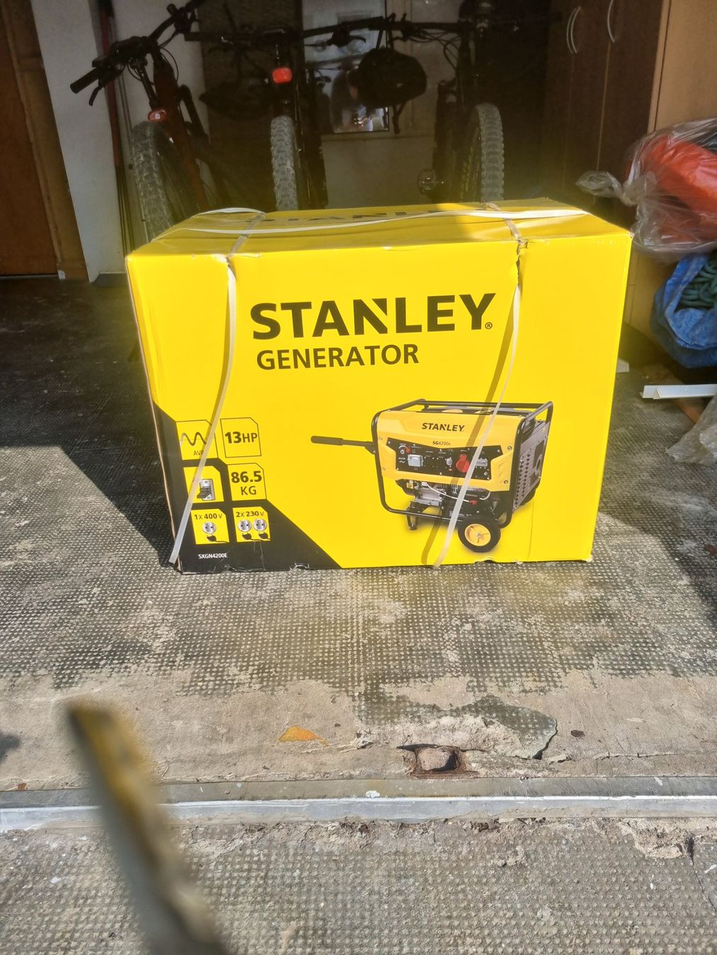 Stanley Generatori di corrente: Benzin generator Stanley 220V / 380V – Usato da Deitingen venduto da RRD2010