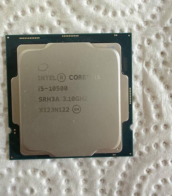 Componenti elettronici: CPU i5 10500 – Usato da Marly venduto da cmn_sny7