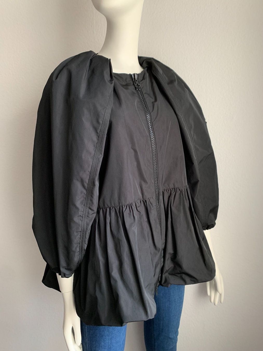 Moncler Cappotti: Moncler Kurzmantel – Nuovo (secondo la descrizione) da Winterthur venduto da 19.19 4