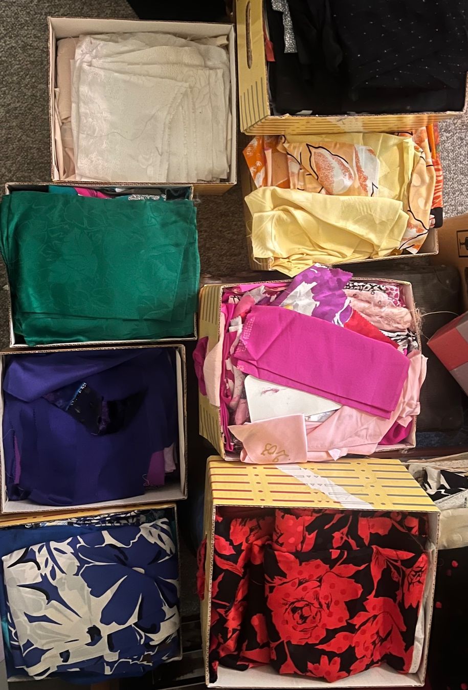 Stoffe: Stoffreste aus 100% Seide – Neu (gemäss Beschreibung) aus Menziken von alenka01 1