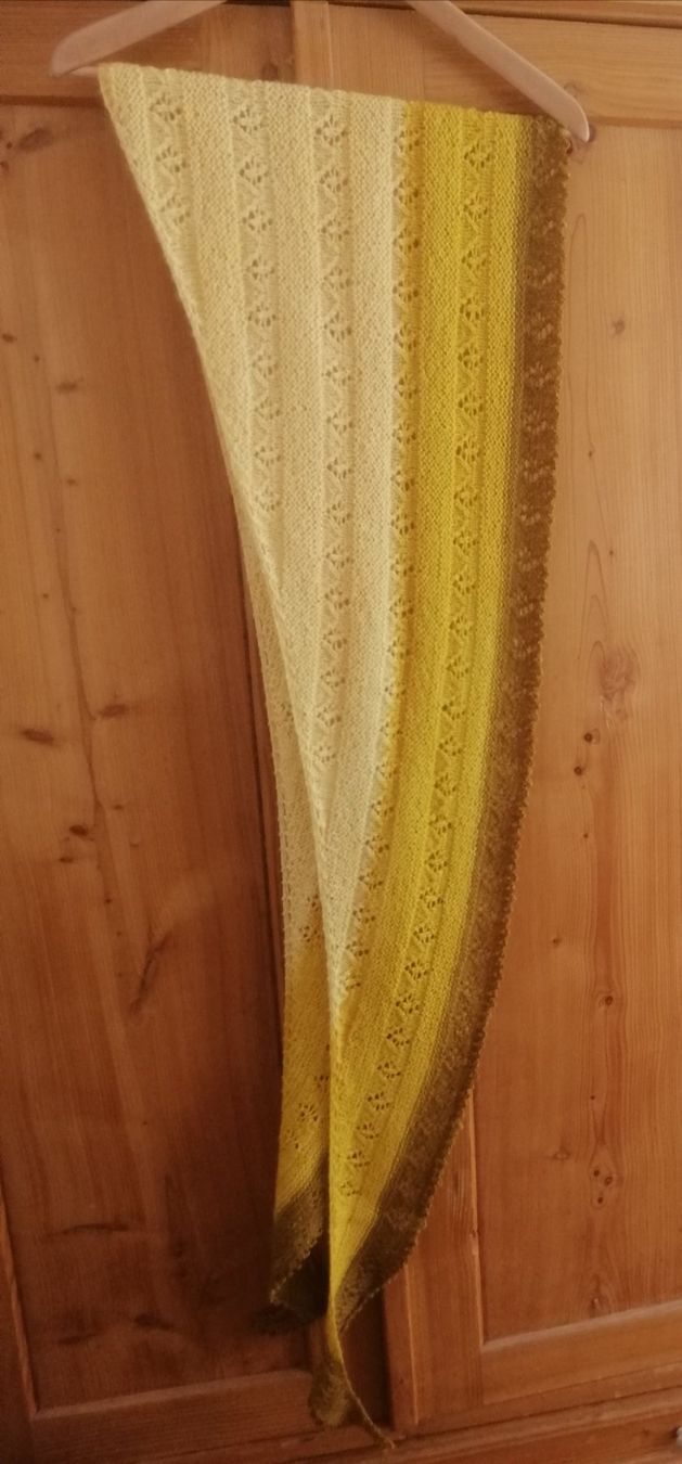 Foulard & Sciarpe: Schultertuch "Sweetcorn" mit Alpaca / Seide NEU – Nuovo (secondo la descrizione) da Langenthal venduto da Handstrick 1