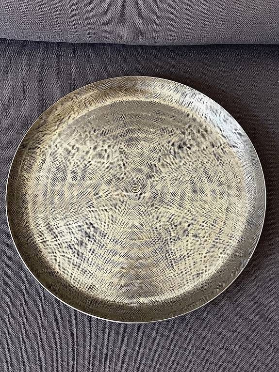 Plateaux: silberfarbene Schale 34cm  (Metall) – Neuf (Voir description) à Zürich par eis_yx9q