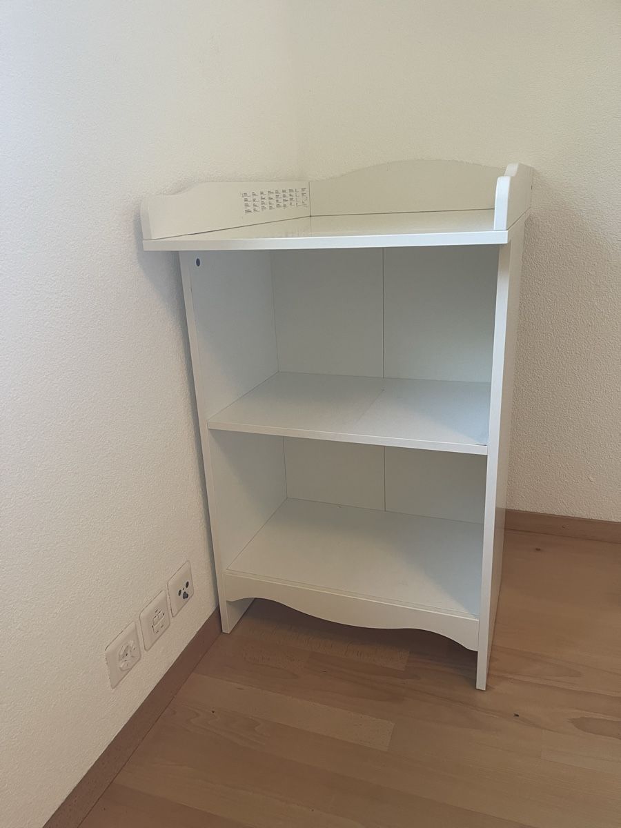 Ikea Wickeltisch & Zubehör: Wickeltisch weiss, IKEA  – Gebraucht aus Hirzel von carta9