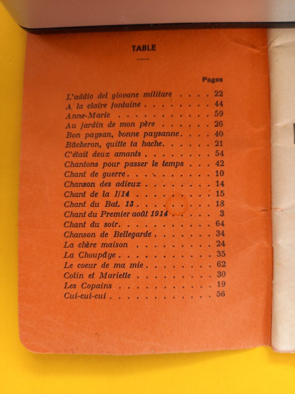 Livres: Les chants du régiment, 1944 – D'occasion à Rossens FR par Souris1 1