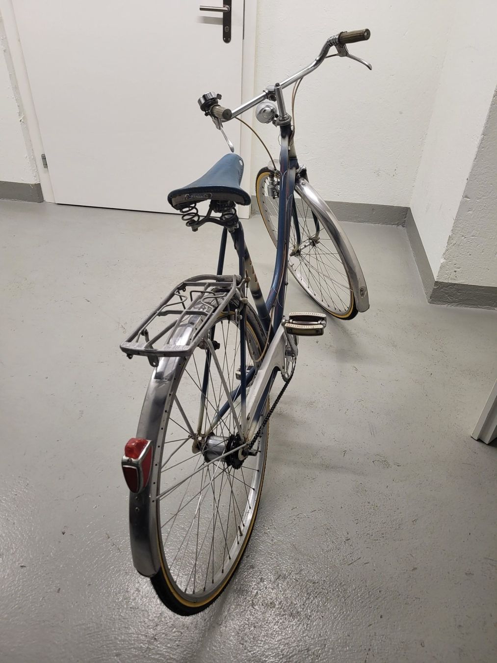 Cilo Velos: Antikes Vintage Cilo Damenvelo – Gebraucht aus Rümlang von Turrin 8