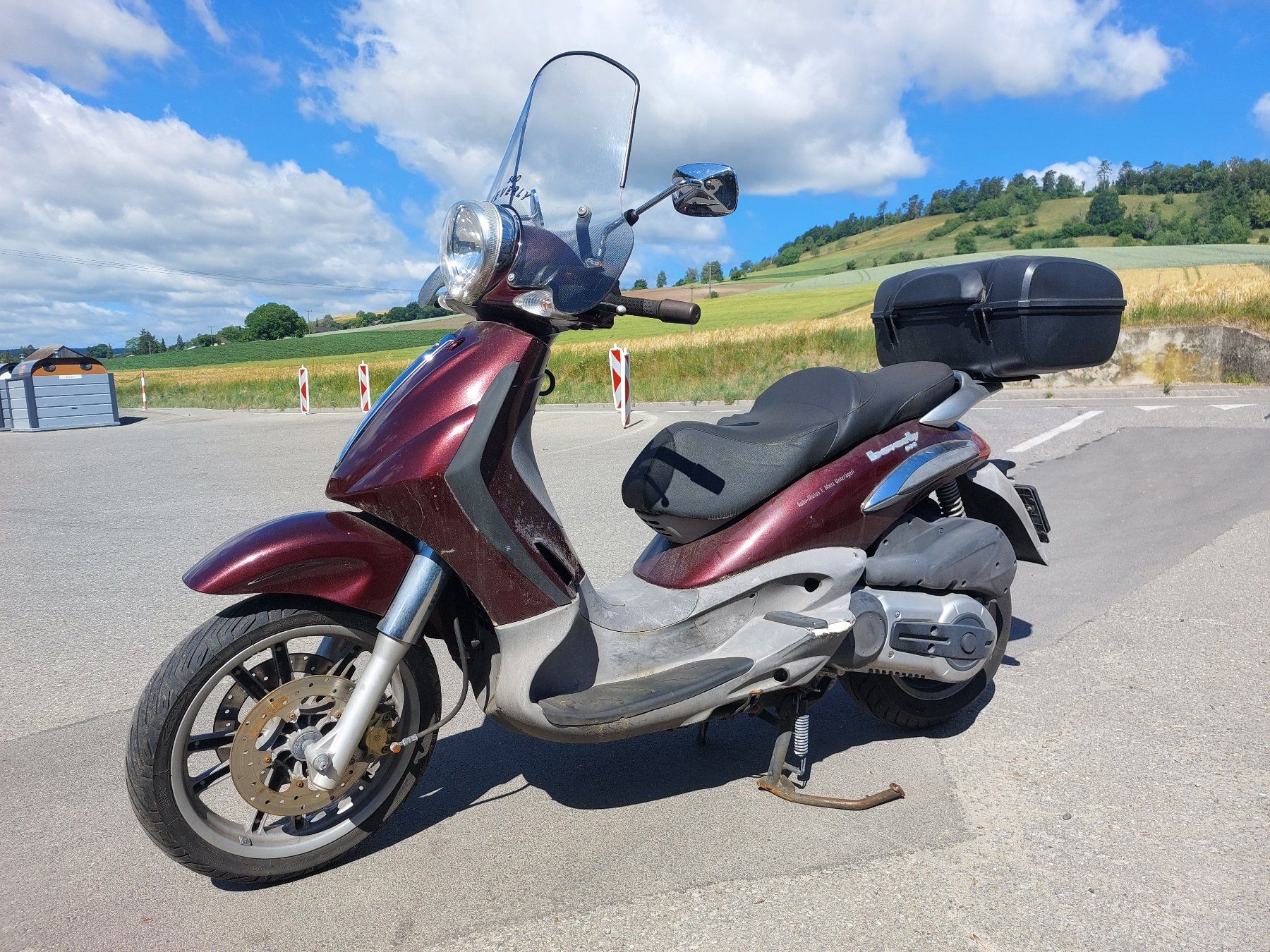 Piaggio Scooter: Piaggio Beverly 500 Roller Scooter mit Topcase ab 1 Fr.- – Usato da Schleitheim venduto da ZieglerMotoRecycling 1