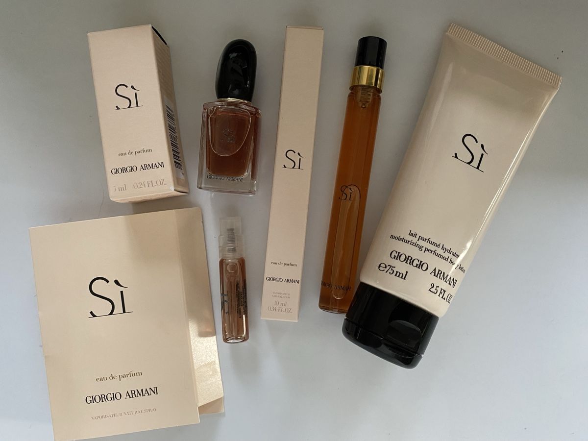 Armani Profumi & Eau de Toilette: Set Sì de Giorgio Armani – Nuovo e nell'imballaggio originale da Bouveret venduto da wes_7zll