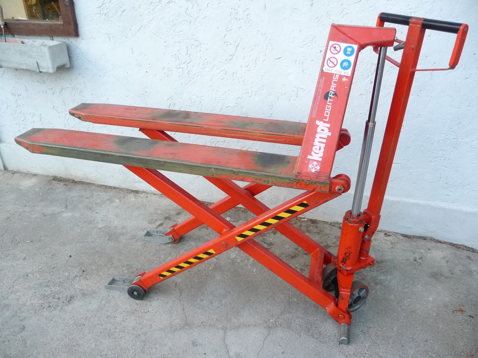Carrelli elevatori e a forche: Scherenhubwagen – Usato da Erlen venduto da Kunifer