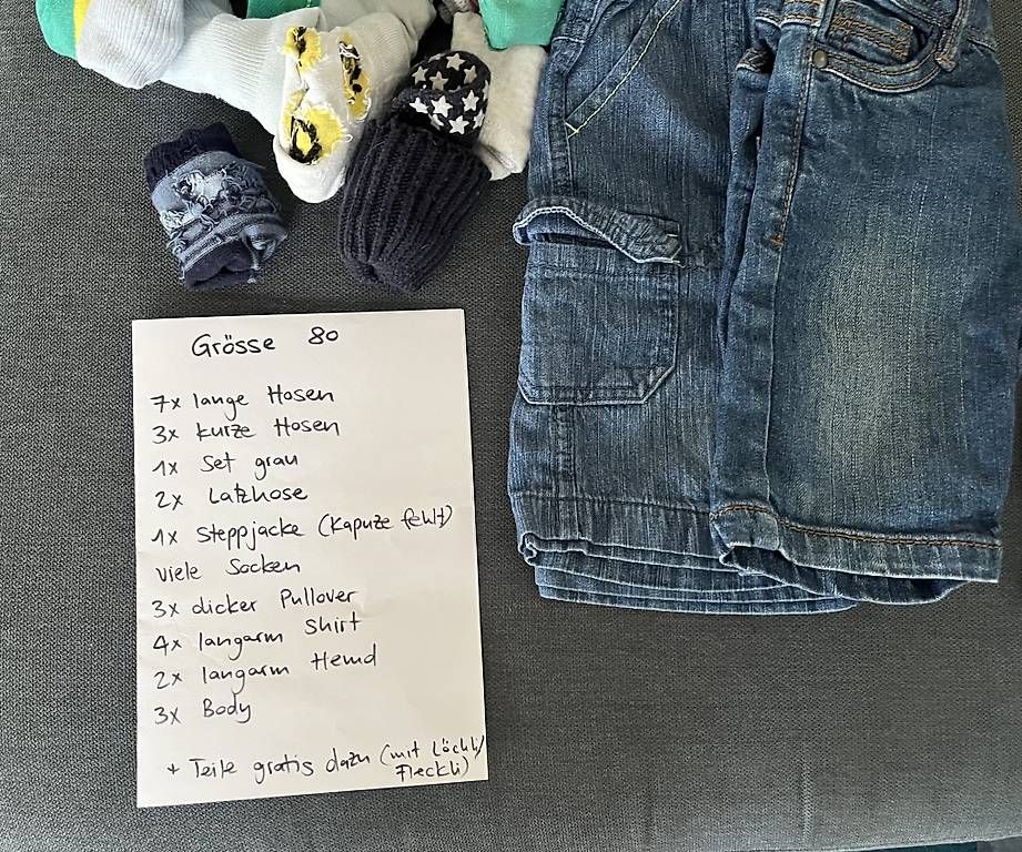 Lotti & Set di vestiti: Grosses Kleiderpaket Junge Grösse 80 – Usato da Stettlen venduto da Biienli 4