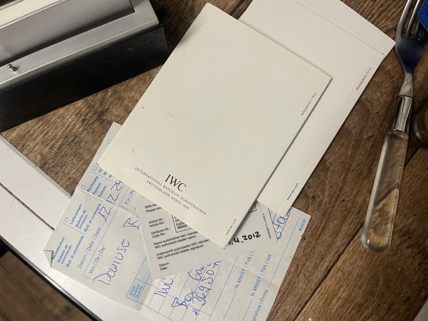 IWC Orologi: IWC SET BOX CARD UND FULL INVOICE SWISS – Usato da Adliswil venduto da Skyline1 6