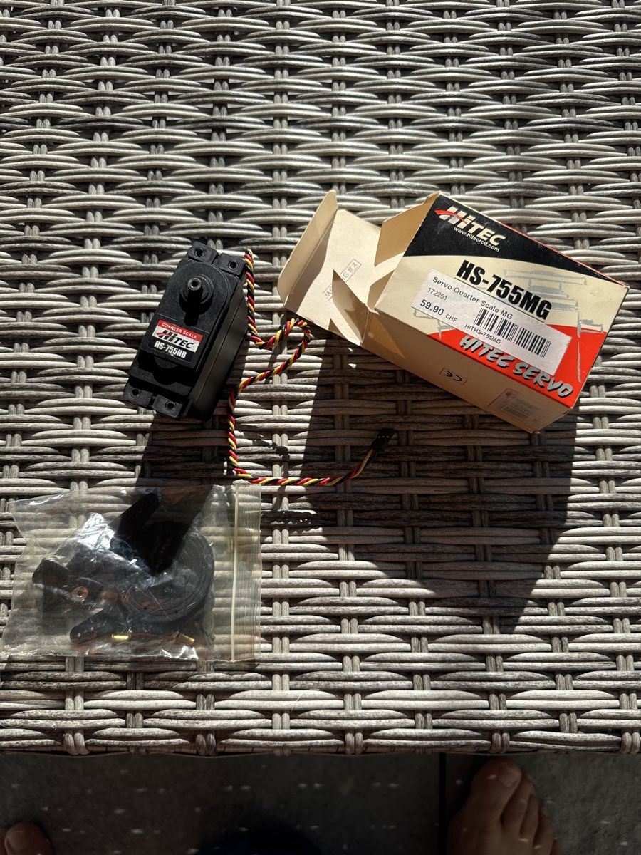 Modellismo RC: RC Hitec, HS-755MG Servo Quarter Scale MG – Difettoso da Buttikon SZ venduto da Micha1307