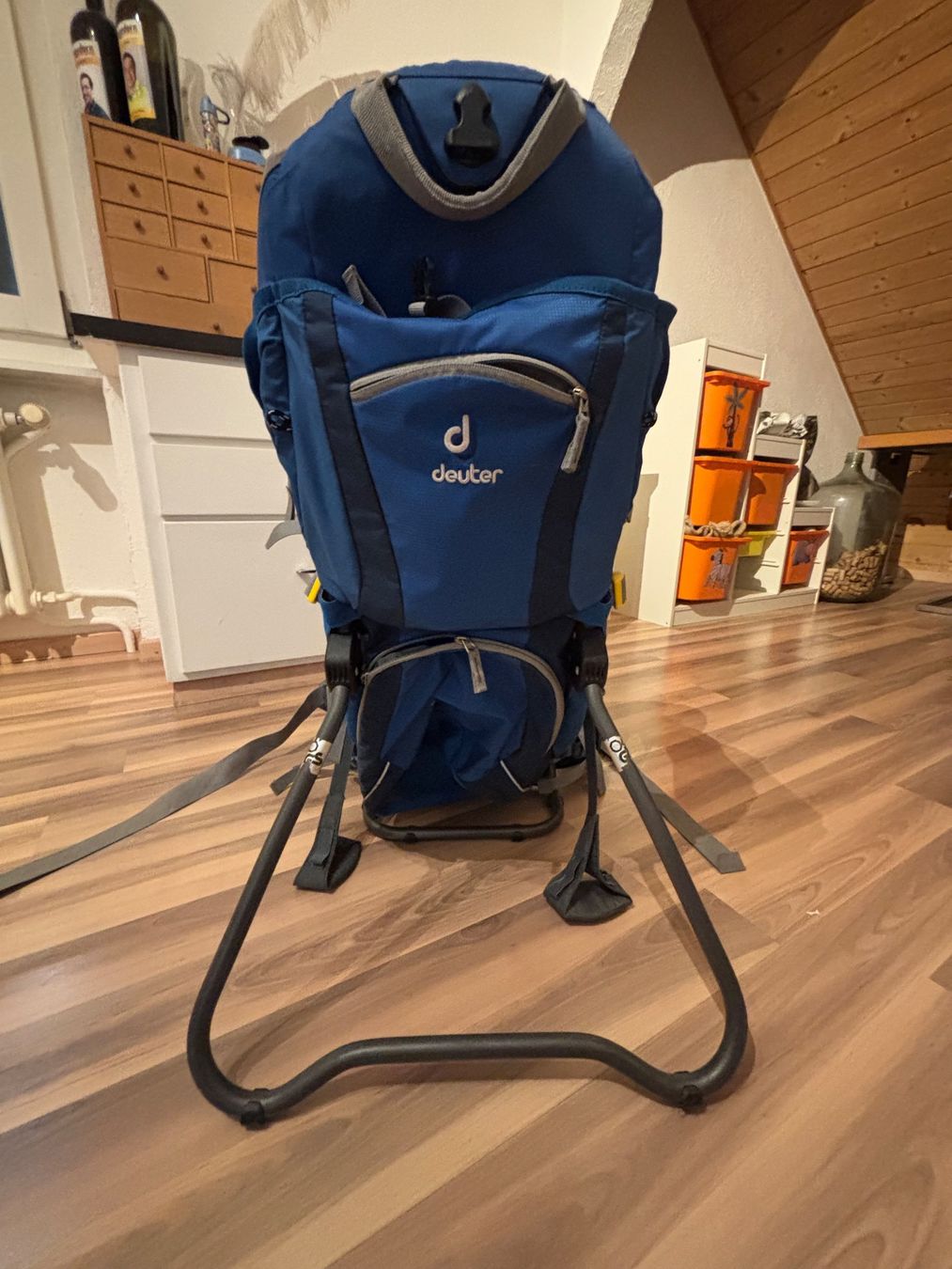 Deuter Porte-bébés ventraux & dorsaux: Deuter Tragrucksack – D'occasion à Hombrechtikon par chance92