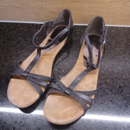 Tamaris Sommersandalen Gr. 40 Schwarz Leder
