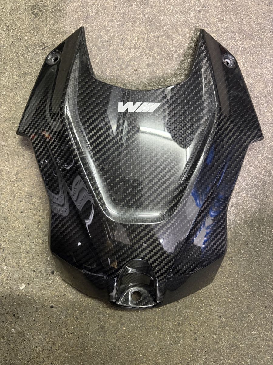 BMW Alle Motorradersatzteile: BMW M1000RR Tankabdeckung – Gebraucht aus Zürich von De_be_li 1