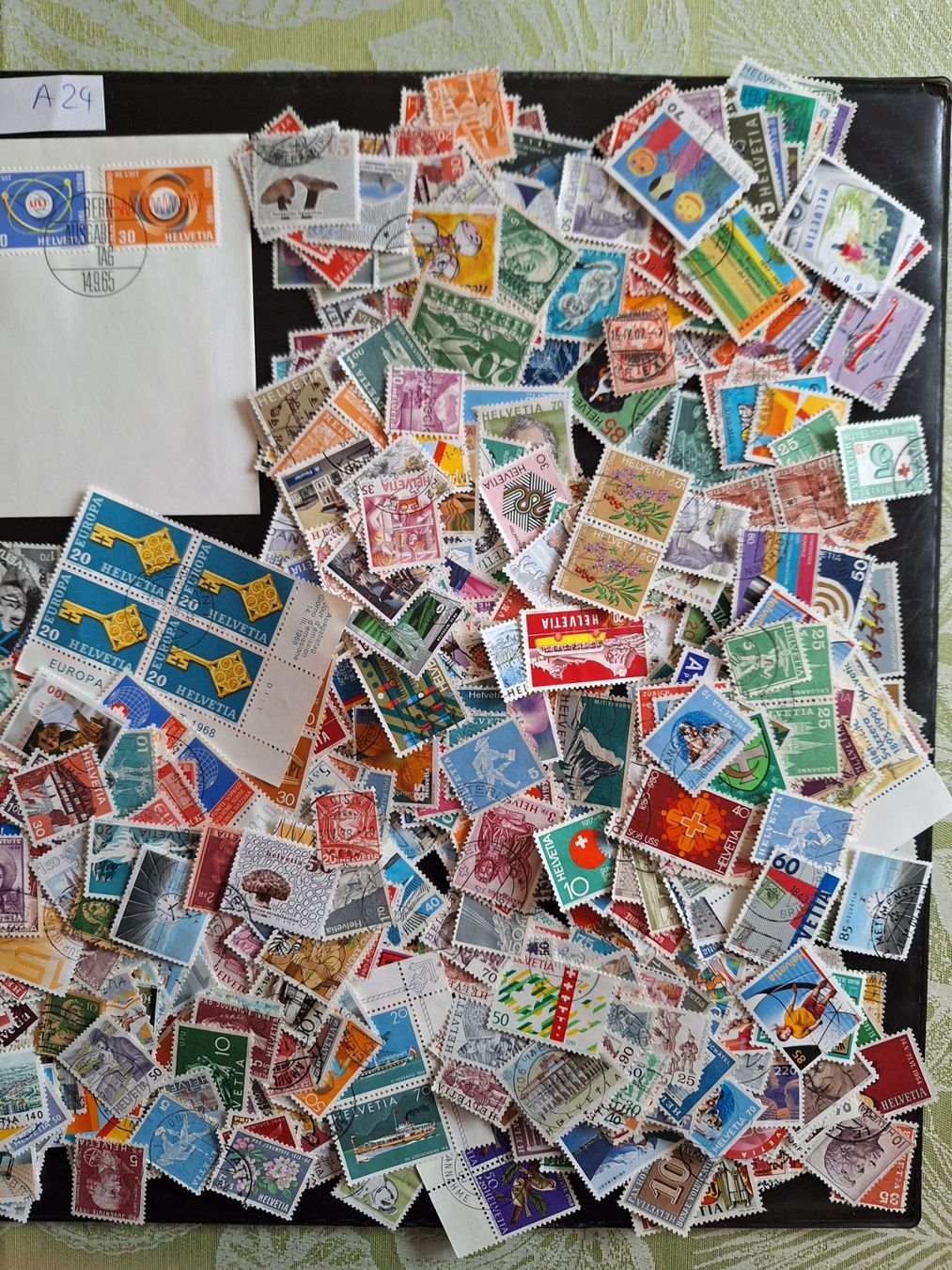 Alle Briefmarken: CH- ca. 1000 und 4 Briefe dazu (A24) – Gebraucht aus Genolier von Antoine30 2