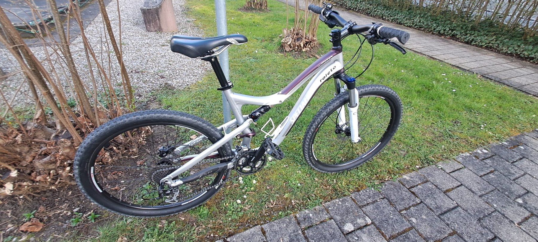 Specialized Biciclette: Damen Mountainbike Specialized – Usato da Hünenberg See venduto da  2