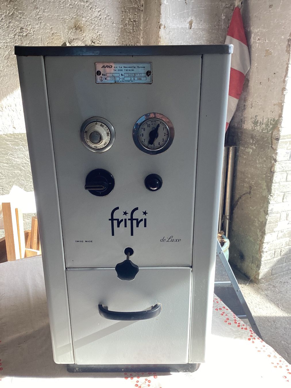 Cucine complete: Friteuse Frifri – Usato da DELéMONT venduto da phi_nono