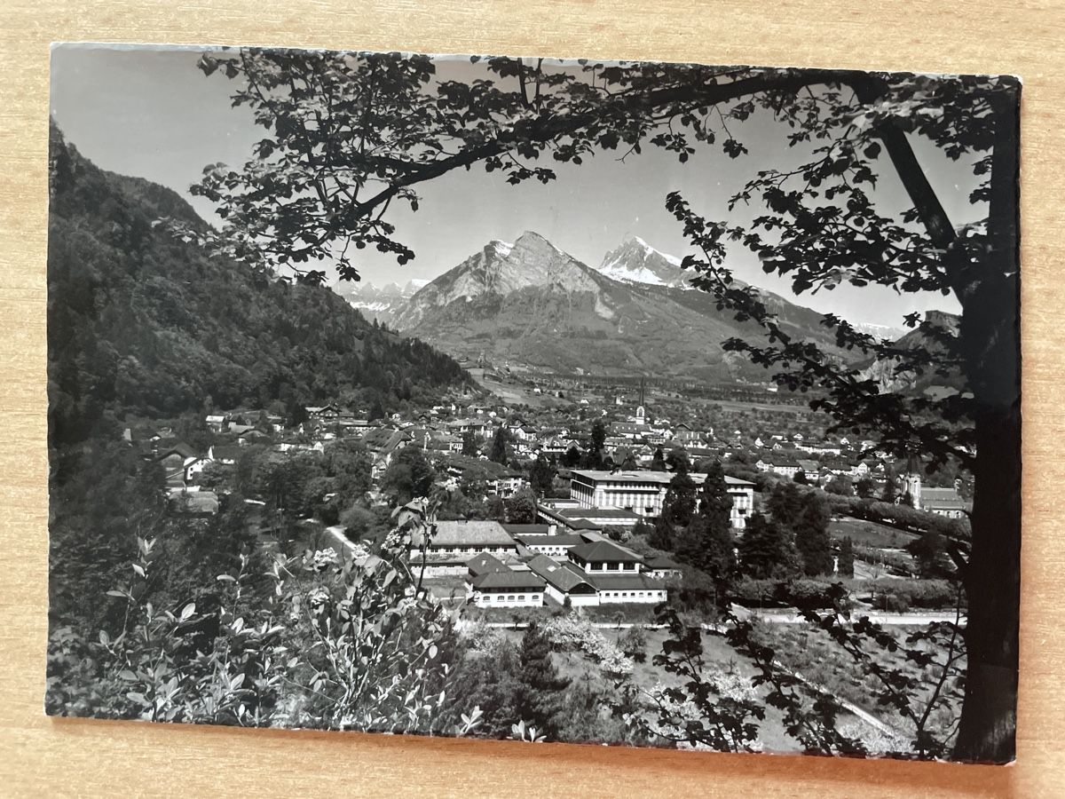 Cartoline postali: Alte Ansichtskarte Bad Ragaz Churfirsten 1957 – Usato da Neuhausen am Rheinfall venduto da Arielle55