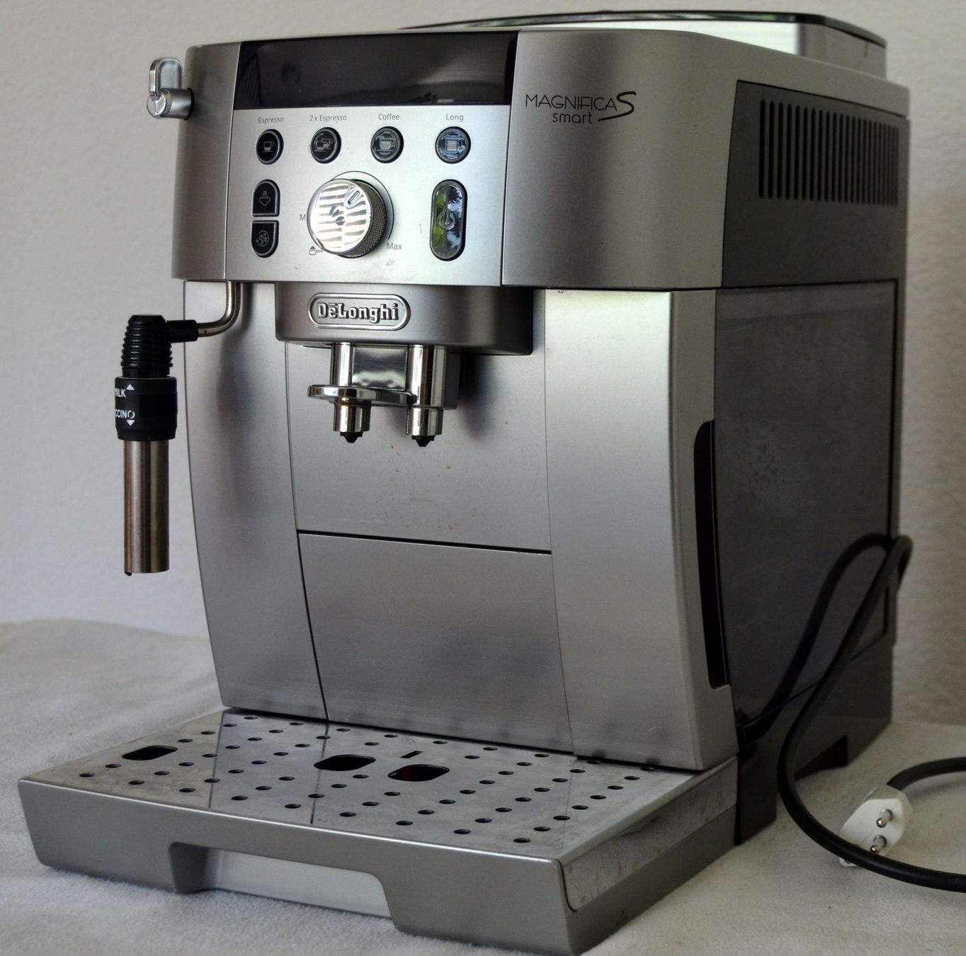 De'Longhi Macchine per caffè & Macchine per espresso: DeLonghi  Magnifica S Smart Kaffeemaschine / machine à café – Usato da Collonges venduto da arashee 4