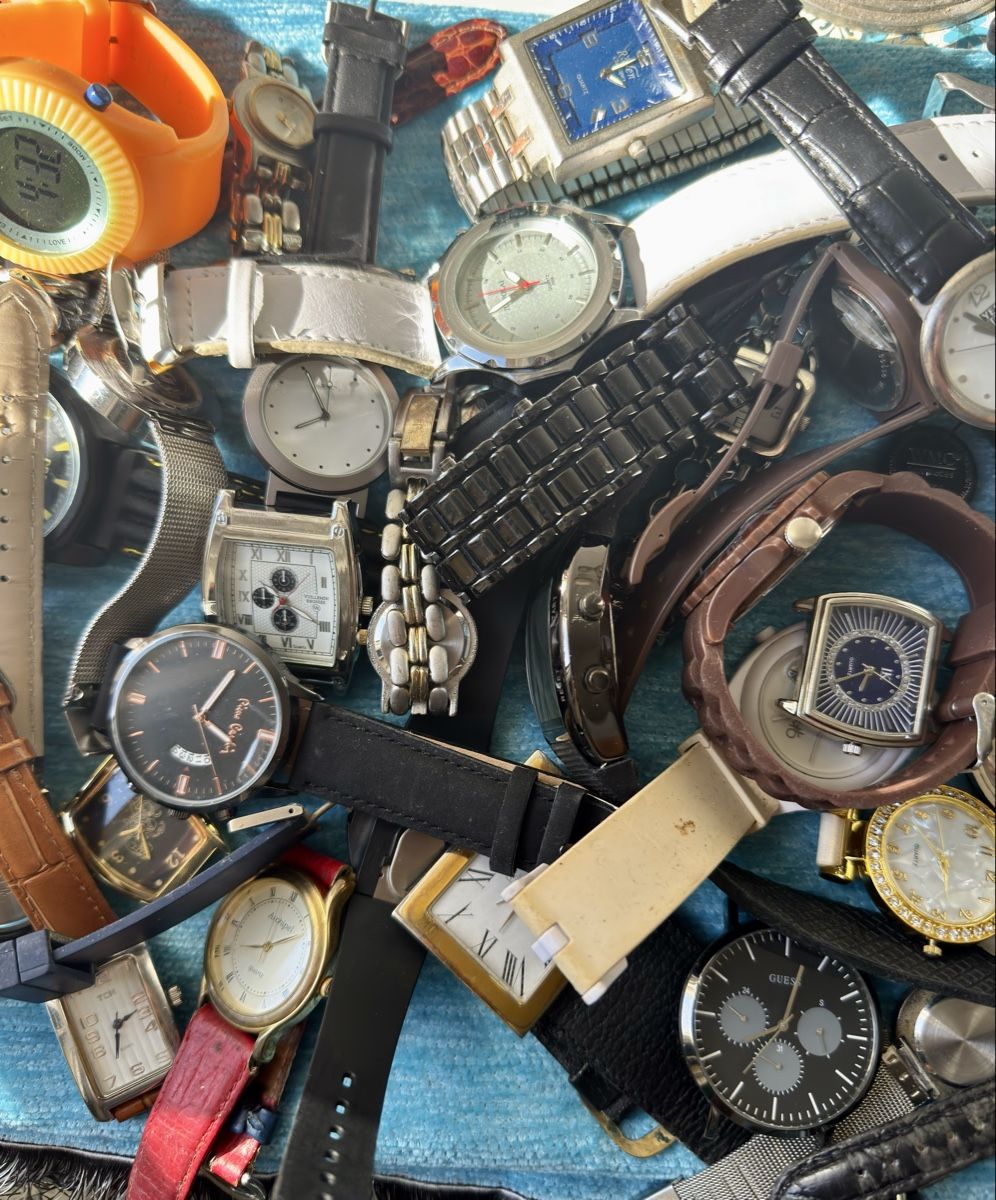 Montres:  Uhren ungeprüft  – Défectueux à Zürich par P.Hz 4
