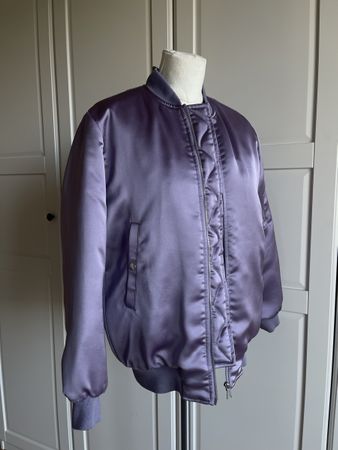 Bomberjacke H&M Edition in Flieder
