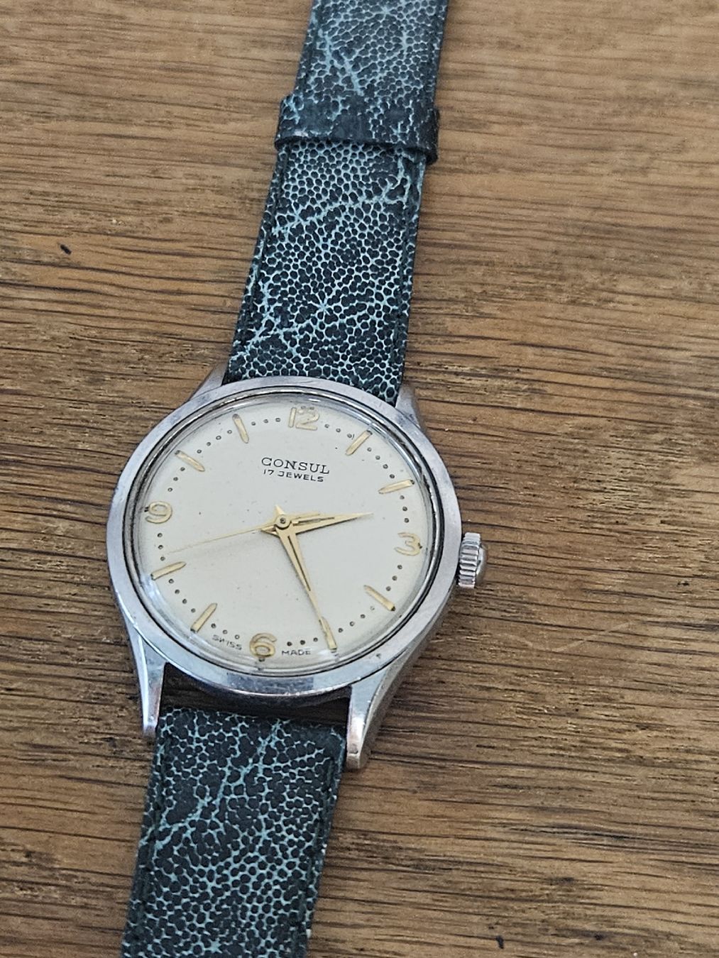 Montres: Consul Handaufzug Herrenuhr 33mm – D'occasion à Flamatt par pie_f9zm 7
