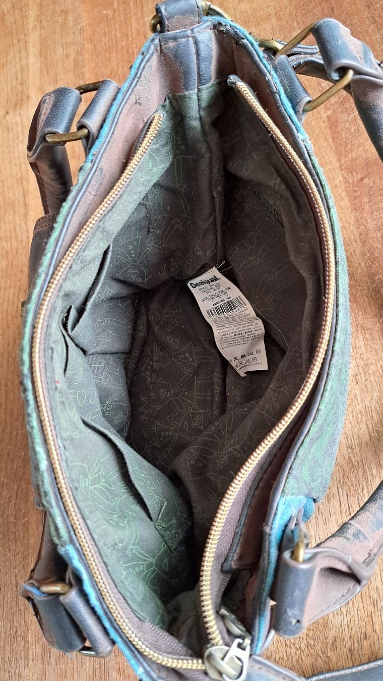 Desigual Sacs femmes: Desigual Handtasche, gebraucht – D'occasion à Bern par Jespah 5