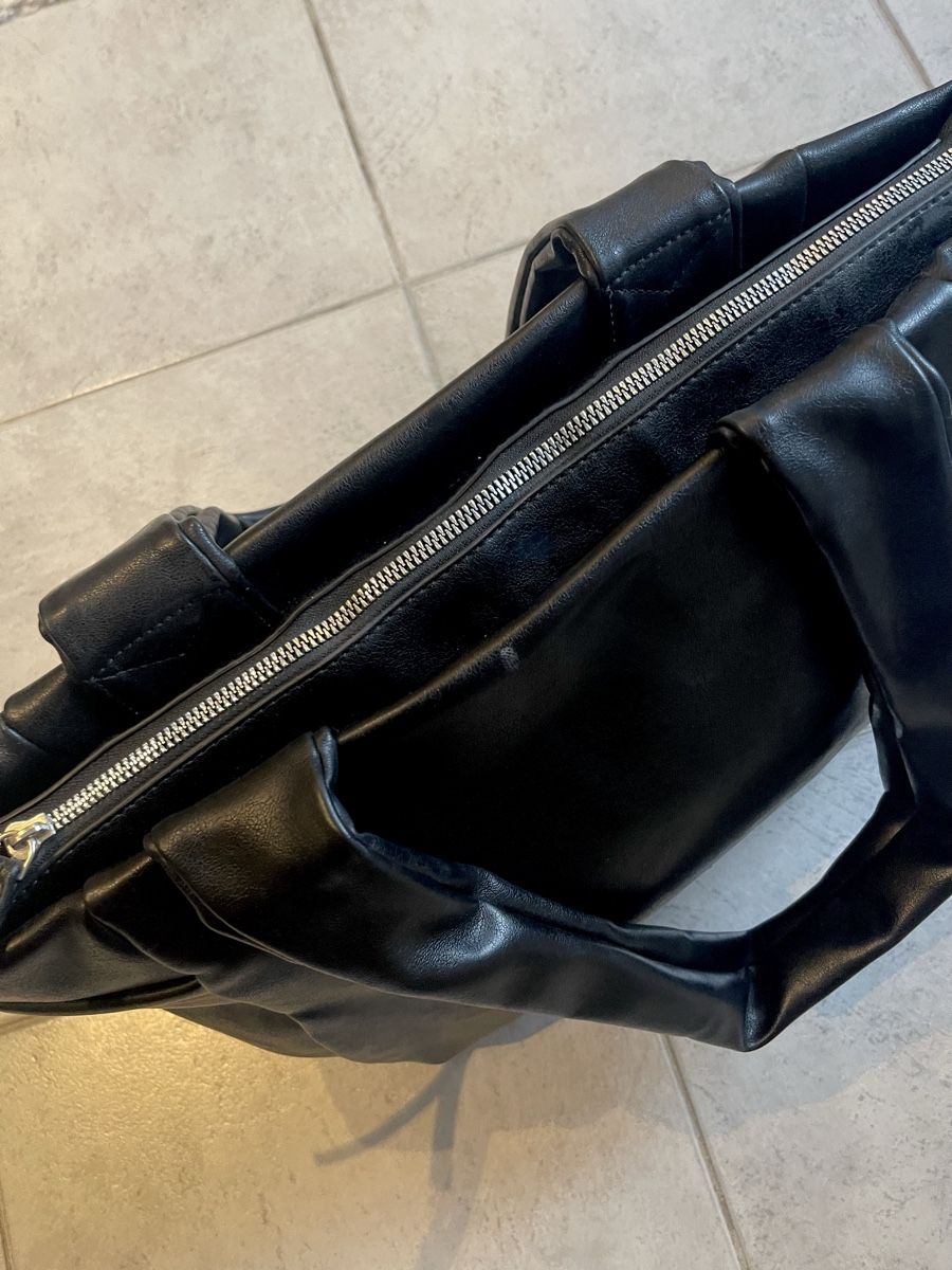 Borse da donna: Schwarze Tasche – Nuovo e nell'imballaggio originale da Luzern venduto da ygl_8hn7 2