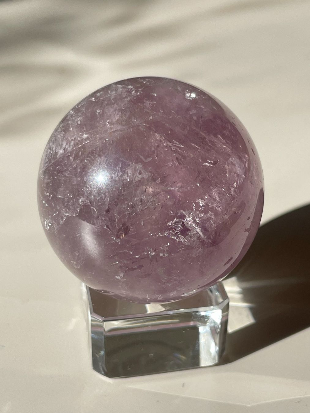 Minerali & Pietre curative: Amethyst-Kugel, mit Glassockel – Nuovo (secondo la descrizione) da Schiers venduto da sisikristall