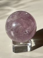 Amethyst-Kugel, mit Glassockel