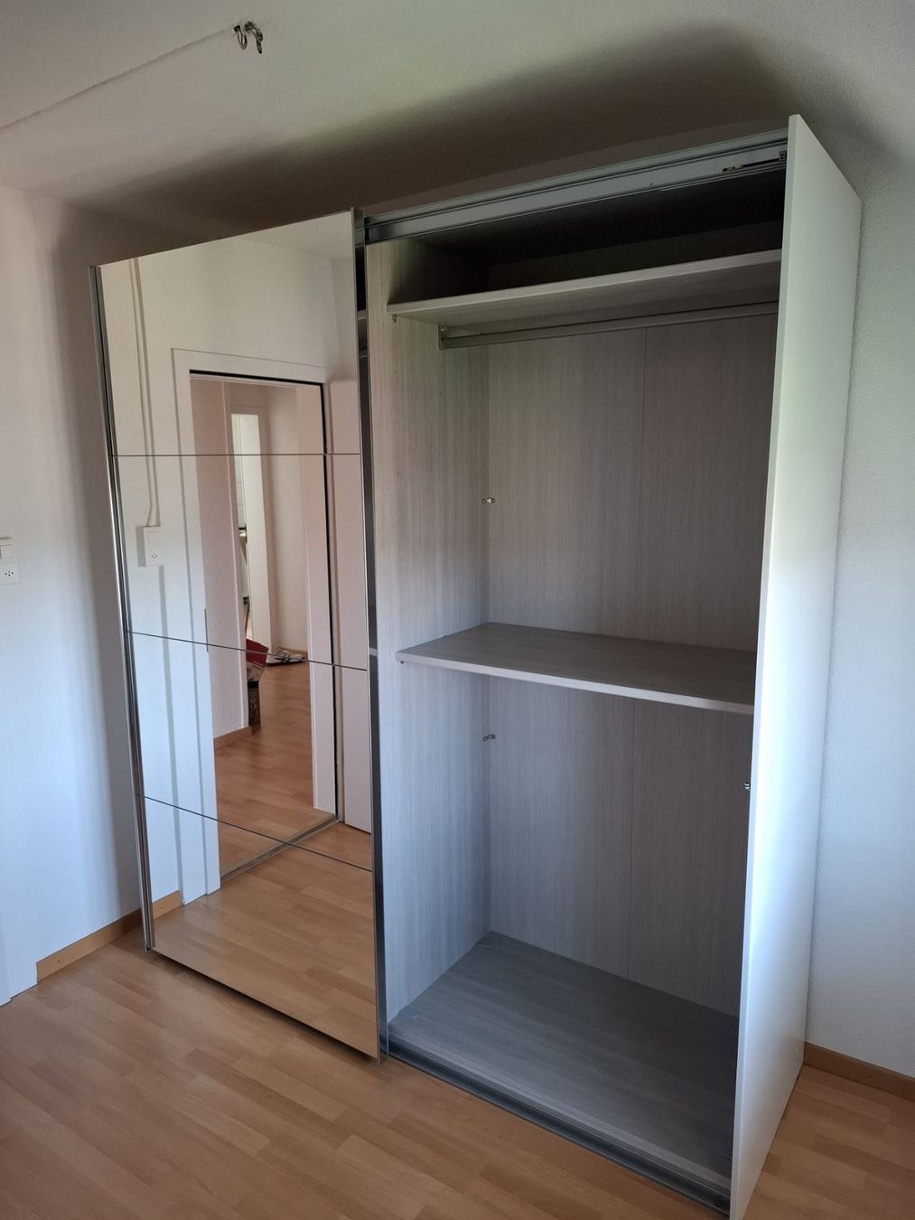 Armadi: Spiegelschrank – Usato da St. Gallen venduto da jas_8zd2 1