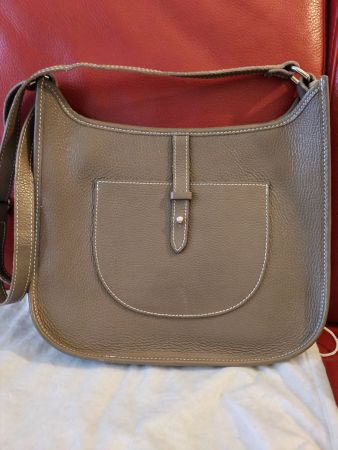 Sac à main bandoulière en cuir veritable-Très Tendance!