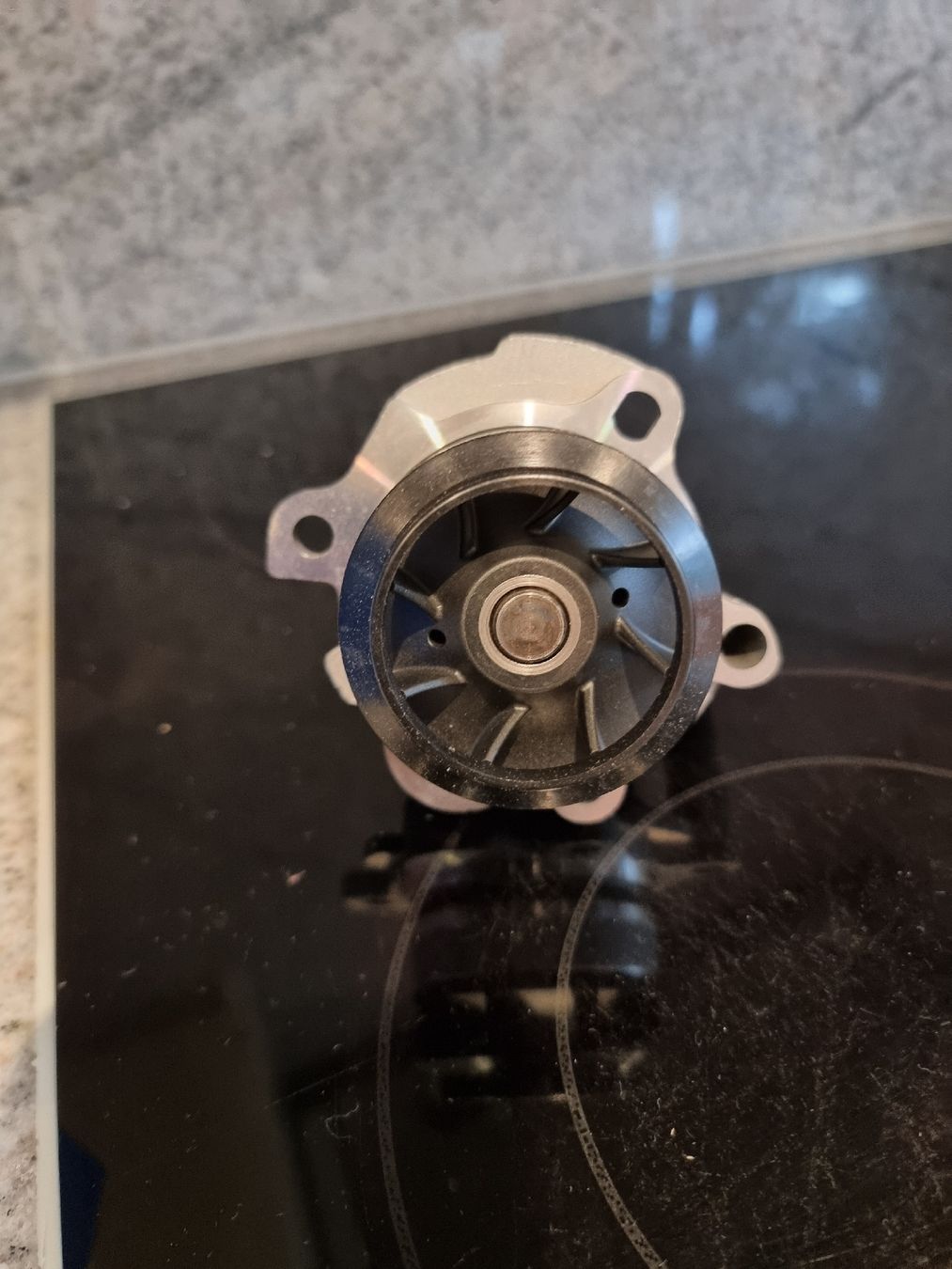 Audi Alle Autoersatzteile: Wasserpumpe Audi A3 2.0 TFSI – Neu und originalverpackt aus Balzers von Homeandgarden 2