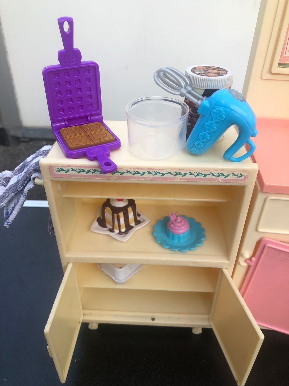 Giocattoli: Barbie Küche – Usato da Zürich venduto da BLACKDOG8 3