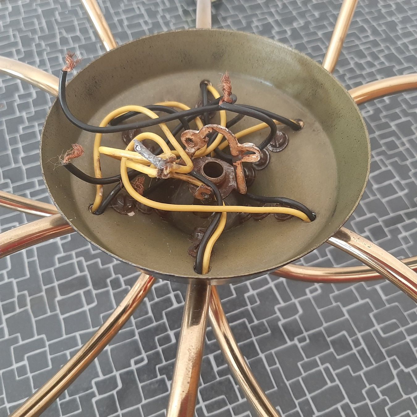 Lustres & lampes de plafonds: 50er 60er Sputnik Lampe Deckenlampe Mid Century Spinne – Défectueux à Erschwil par Karabella 9