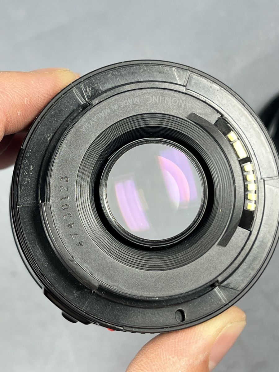 Canon Obiettivi: Canon EF 50/1.8 II – Usato da Thônex venduto da lufoto 3